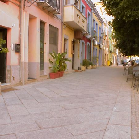 Appartamento Lilla Dei Buoni E Cattivi Cagliari Ruang foto