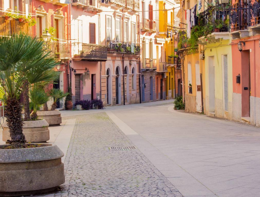 Appartamento Lilla Dei Buoni E Cattivi Cagliari Ruang foto